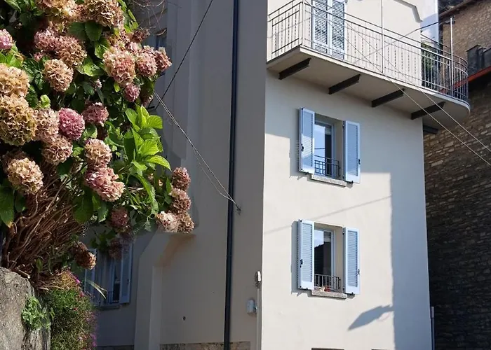 Casa Aurelia, * Pognana Lario